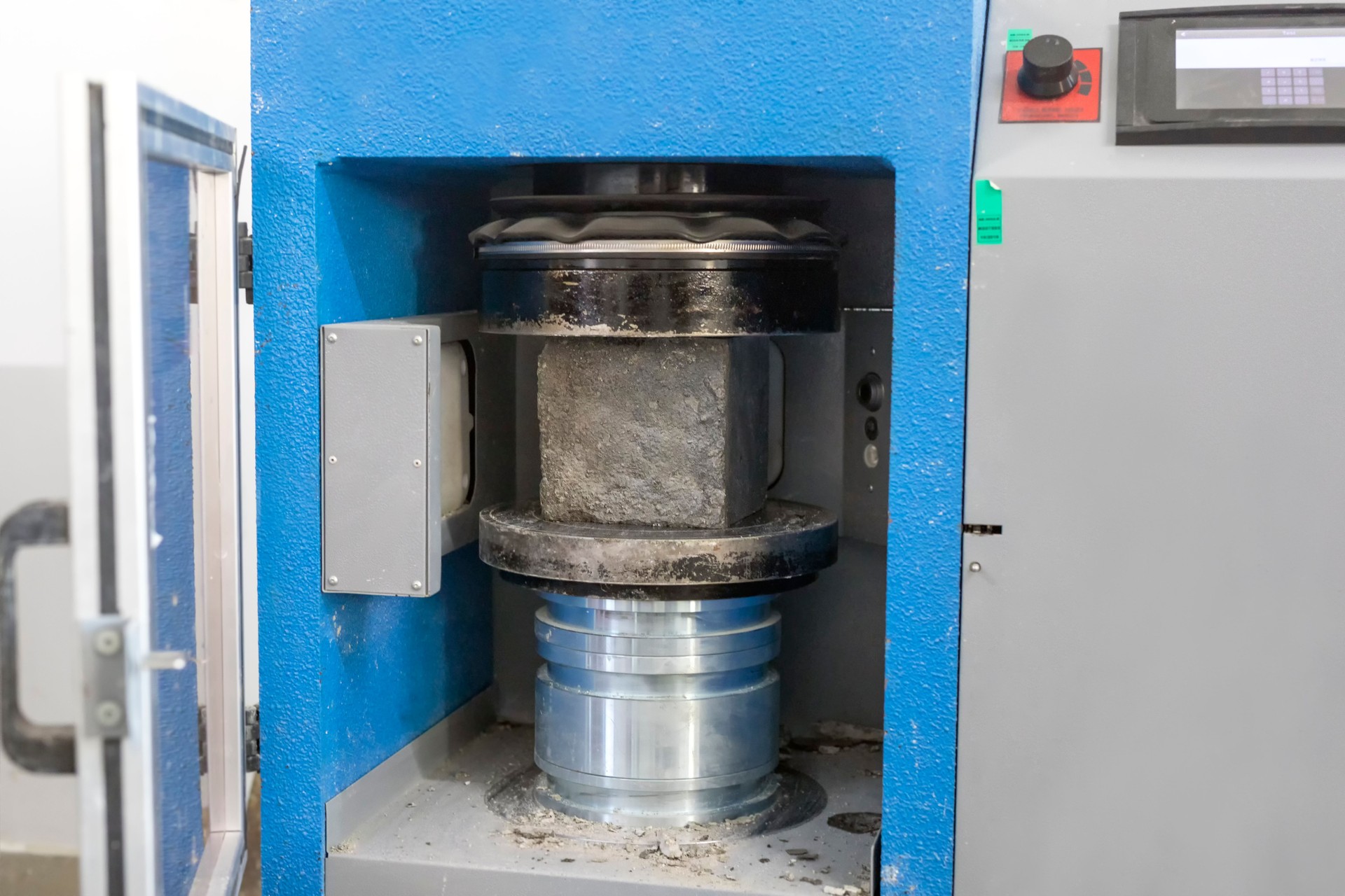 View of the cubic concrete samples of the tensile or flexural testing (compressive strength test).